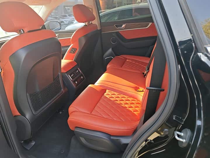 Hongqi HS7 2022 2022款 2.0T DCT两驱智联旗畅版 五座