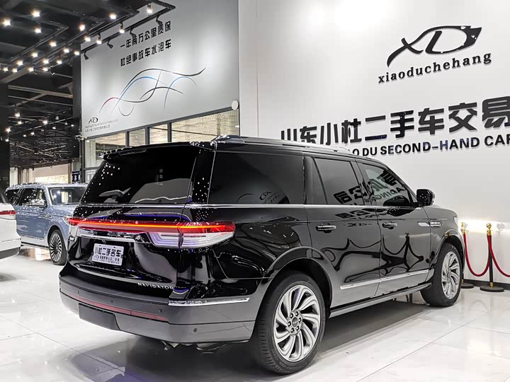 Lincoln Navigator 2022 2022款 3.5T 尊耀版