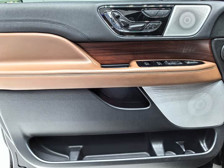 Lincoln Navigator 2022 2022款 3.5T 尊耀版