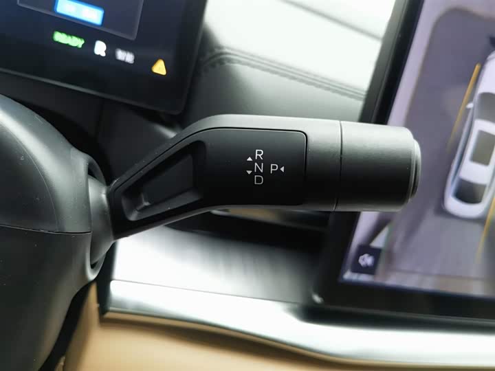 Geely Galaxy A7 2025 2025款 EM-i 70km 豪享版