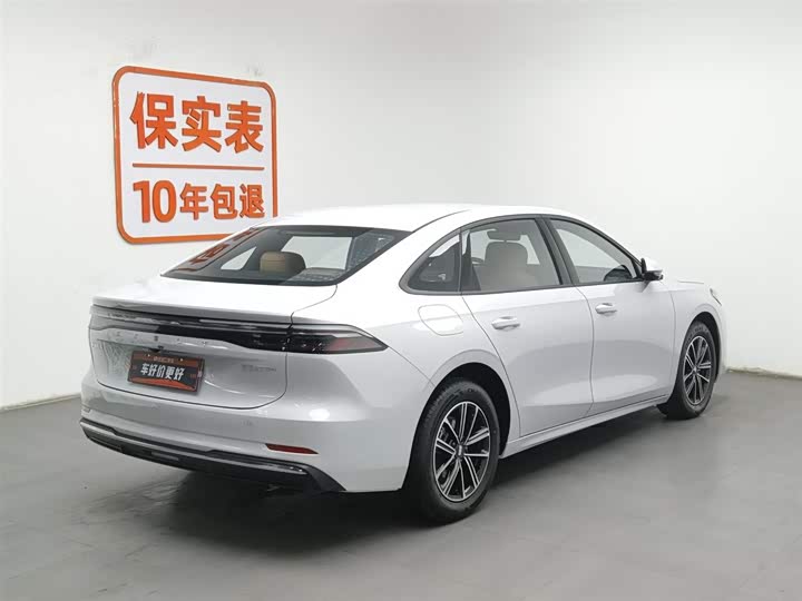 Geely Galaxy A7 2025 2025款 EM-i 70km 豪享版