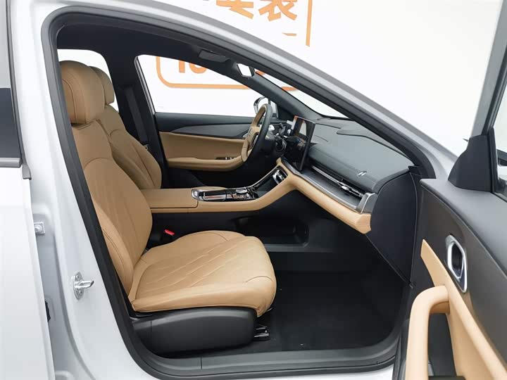 Geely Galaxy A7 2025 2025款 EM-i 70km 豪享版