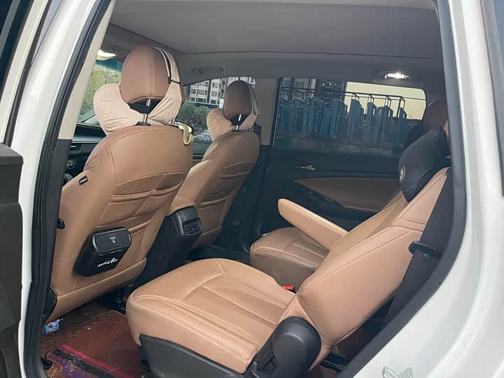 Buick GL6 2021 2021款 323T 轻混动互联豪华型