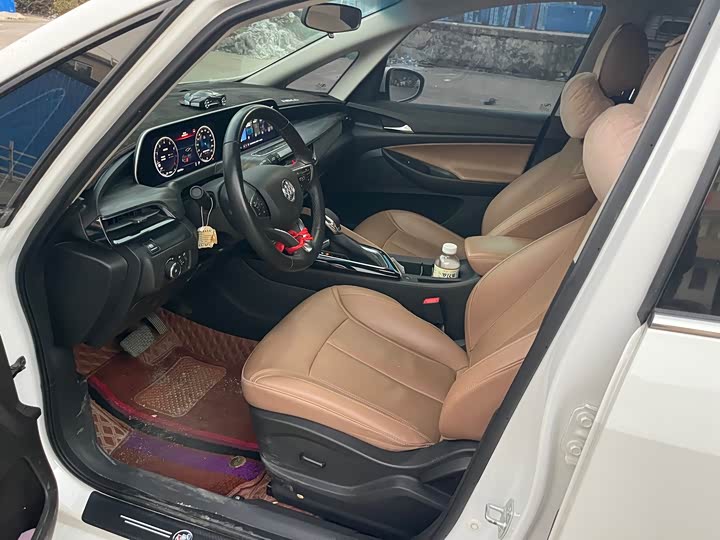 Buick GL6 2021 2021款 323T 轻混动互联豪华型