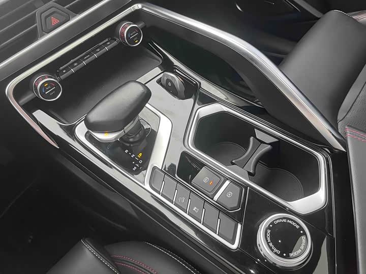 Geely Tugella S 2021 2021款 2.0TD DCT两驱闪电版