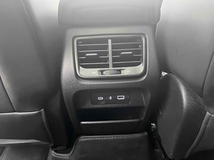 Geely Tugella S 2021 2021款 2.0TD DCT两驱闪电版