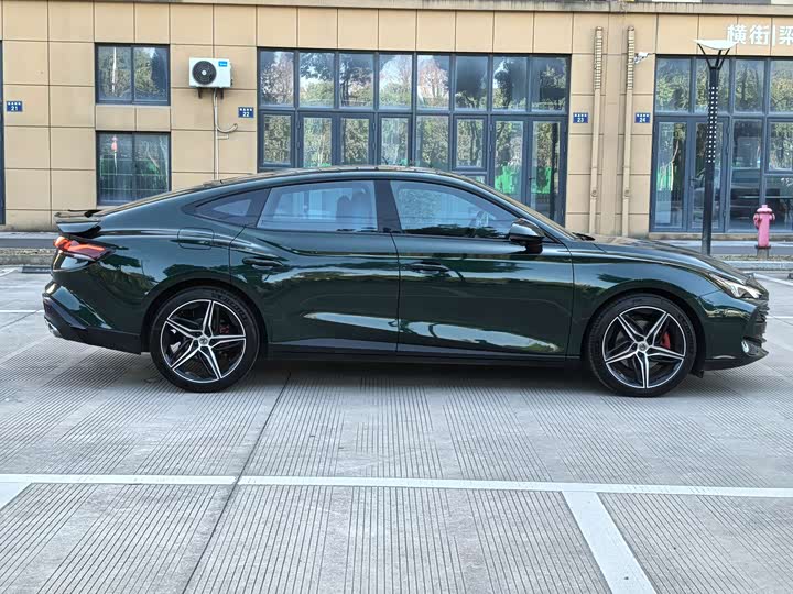 MG Motor 7 2025 2025款 2.0T Trophy+ 超级运动版