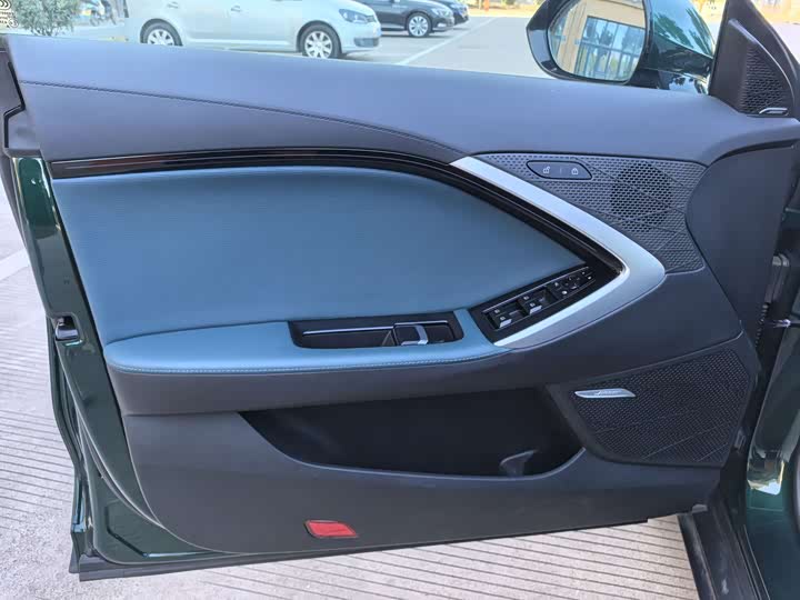 MG Motor 7 2025 2025款 2.0T Trophy+ 超级运动版