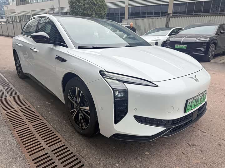 Hongqi EH7 2024 2024款 640 Pro+ 四驱荣耀版