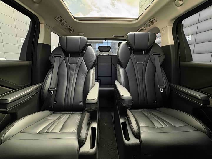 Hongqi HQ9 2023 2023款 2.0T 智联旗韵版