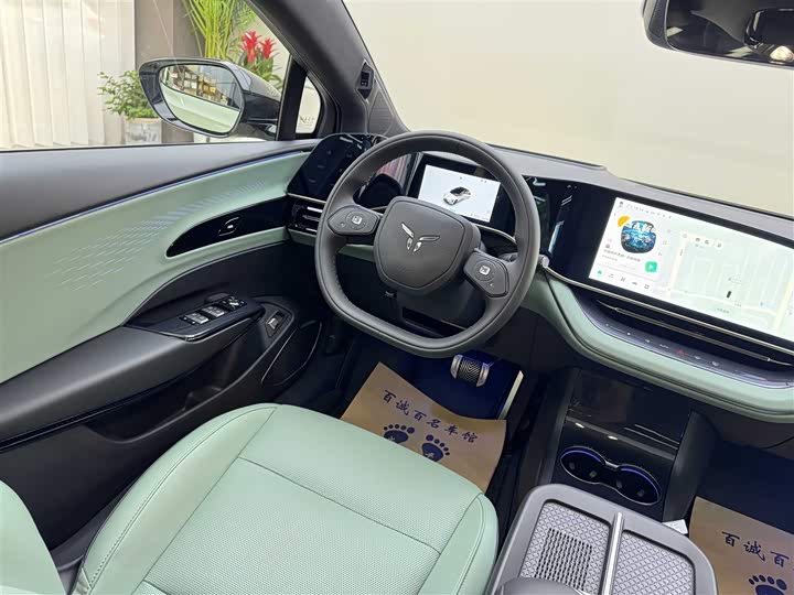 Hongqi EH7 2025 2025款 690 智选版