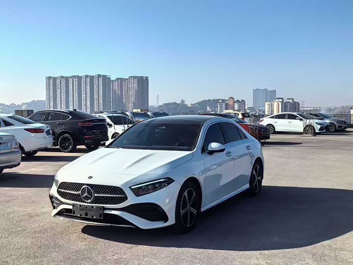 Mercedes-Benz A-Class 2025 2025款 改款 A 200 L 时尚型