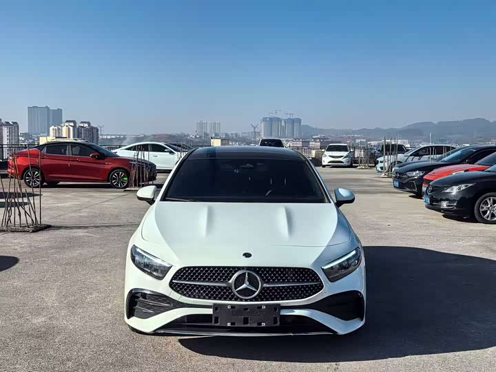 Mercedes-Benz A-Class 2025 2025款 改款 A 200 L 时尚型