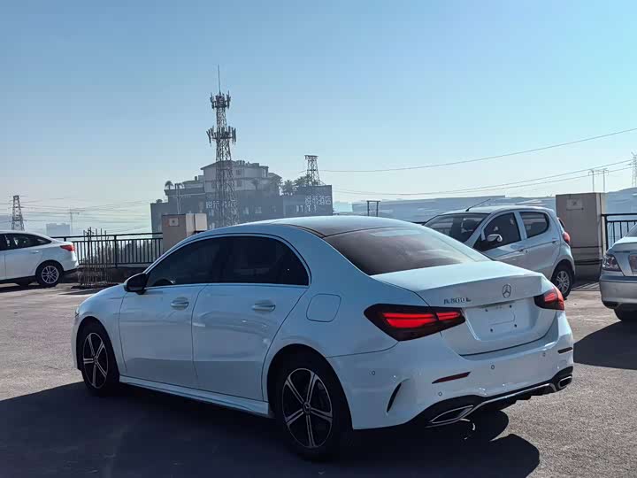 Mercedes-Benz A-Class 2025 2025款 改款 A 200 L 时尚型