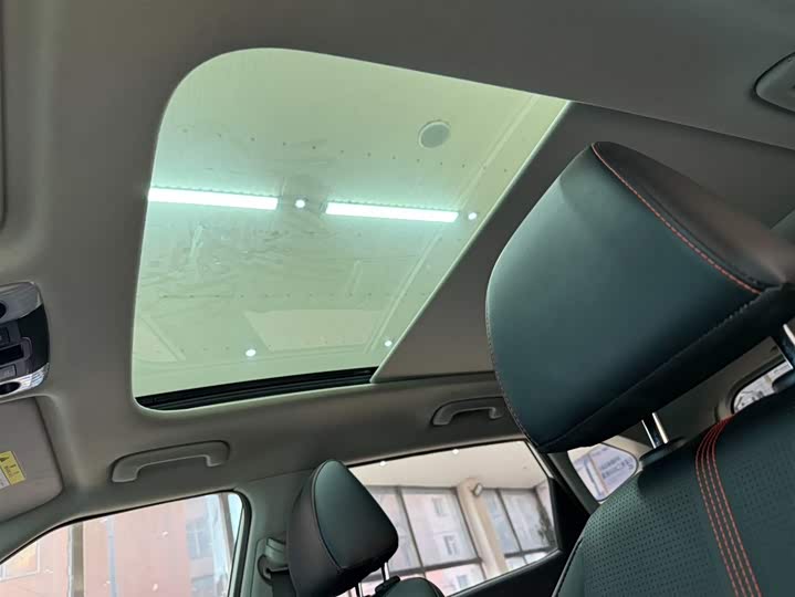 Kia KX3 2021 2021款 1.5L CVT潮流版