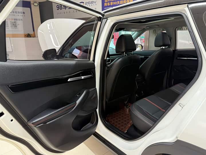Kia KX3 2021 2021款 1.5L CVT潮流版