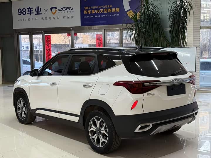 Kia KX3 2021 2021款 1.5L CVT潮流版