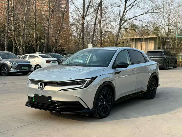 2024 Honda e:NP2