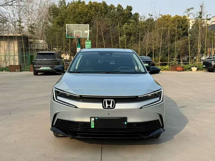 2024 Honda e:NP2