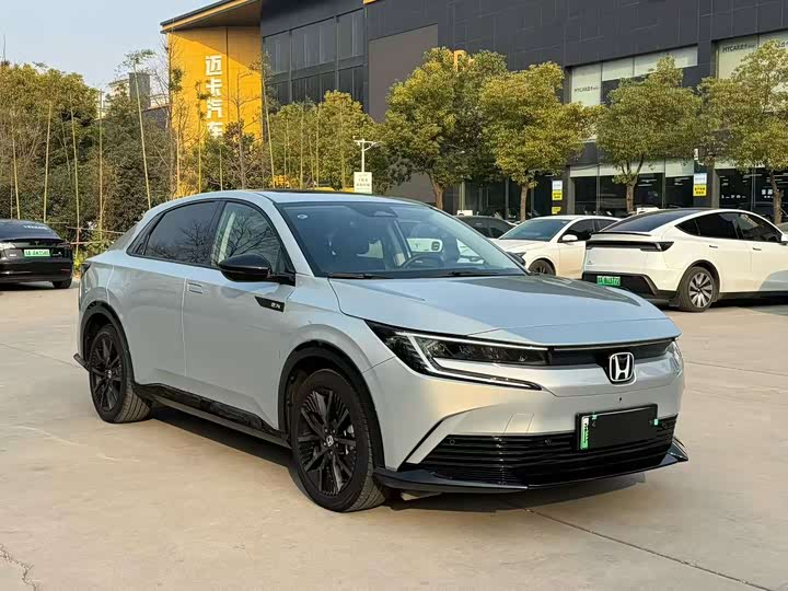 2024 Honda e:NP2