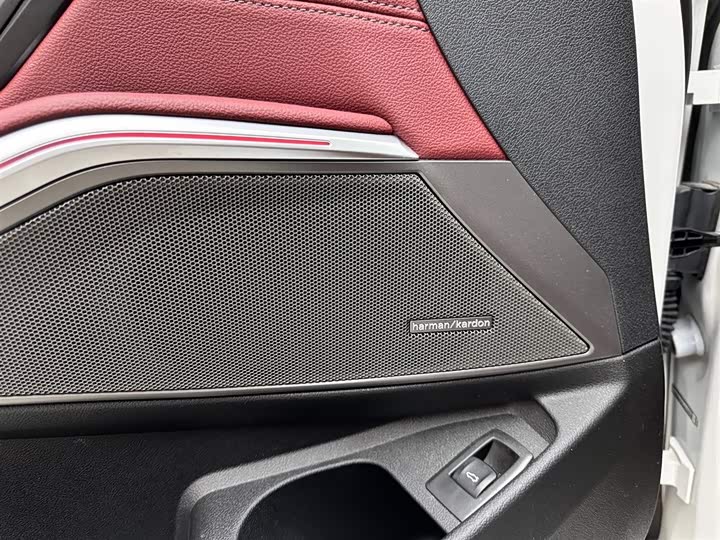 BMW 3 Series 2025 2025款 330Li M运动曜夜套装