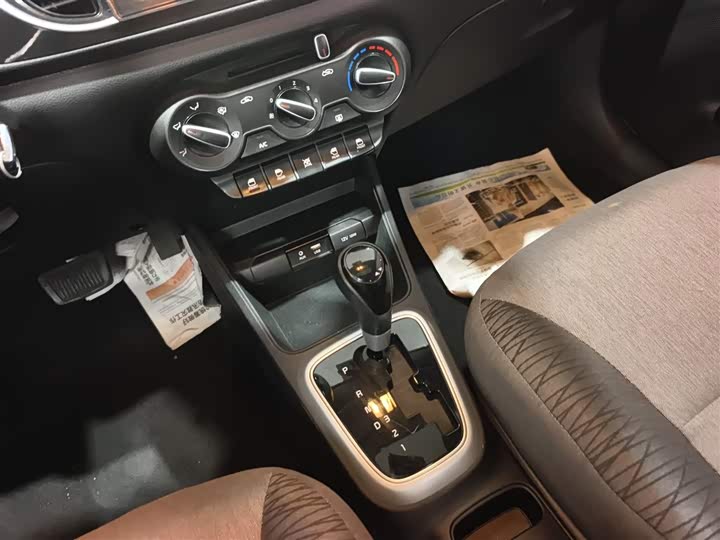 Kia Pegas 2020 2020款 改款 1.4L 自动舒适天窗版