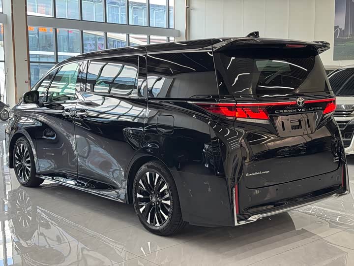 Toyota Vellfire 2024 2024款 皇冠 双擎 2.5L 至尊行政版