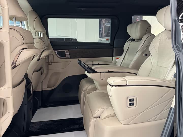 2024 Toyota Vellfire