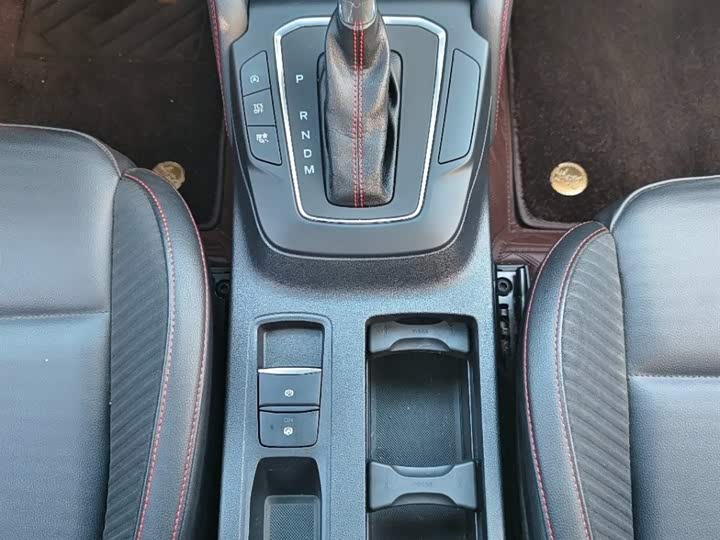 Ford Focus 2022 2022款 三厢 EcoBoost 180 自动S版