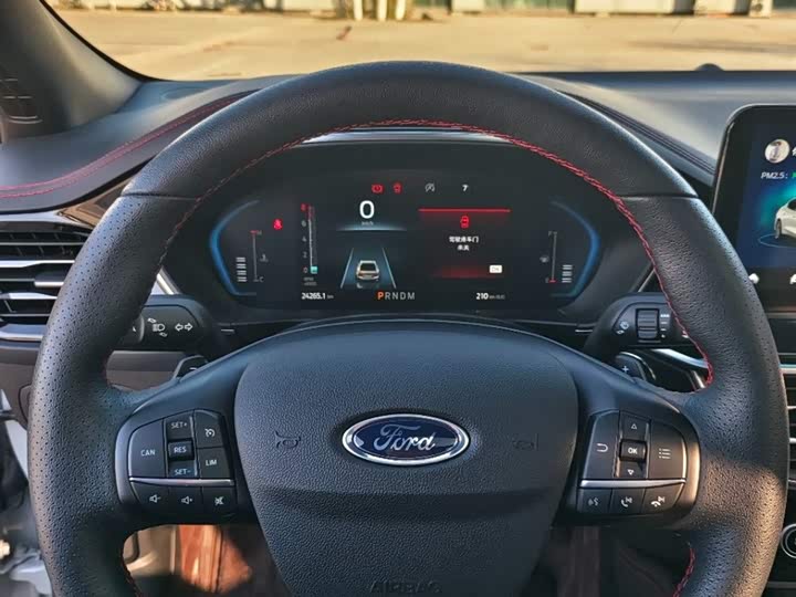 Ford Focus 2022 2022款 三厢 EcoBoost 180 自动S版