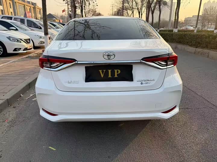 Toyota Corolla 2024 2024款 1.8L 智能电混双擎 精英版