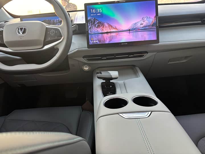 Changan UNI-Z Hybrid 2024 2024款 蓝鲸智电iDD 125km 卓越型