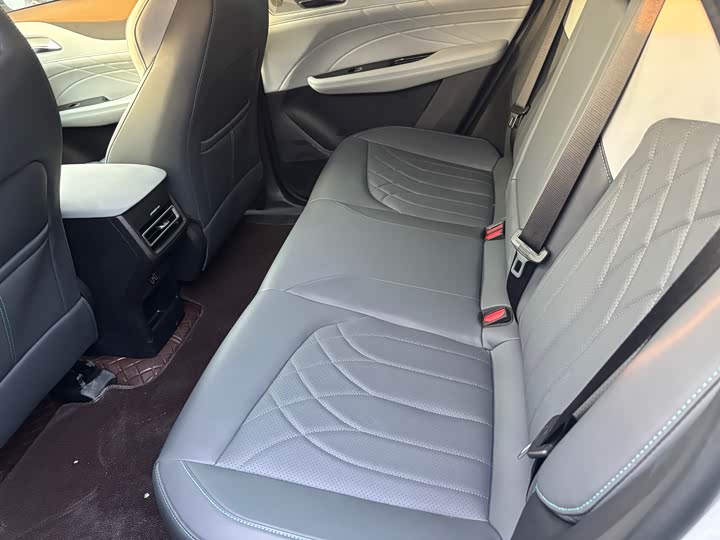 Changan UNI-Z Hybrid 2024 2024款 蓝鲸智电iDD 125km 卓越型