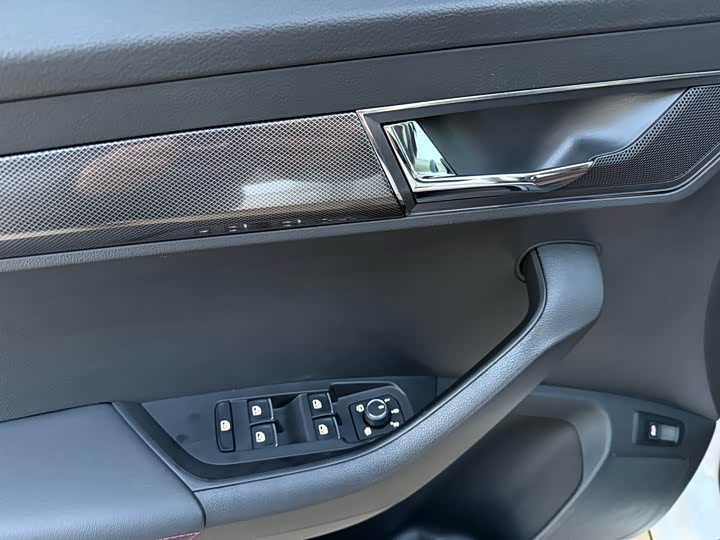 Skoda Karoq 2022 2022款 TSI280 奢享版