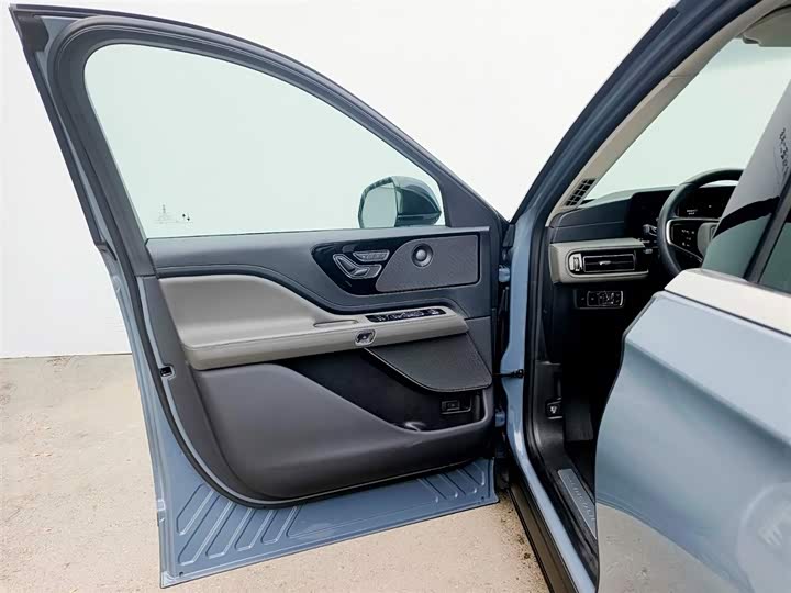 Lincoln Aviator 2024 2024款 3.0T V6 四驱高雅版 六座