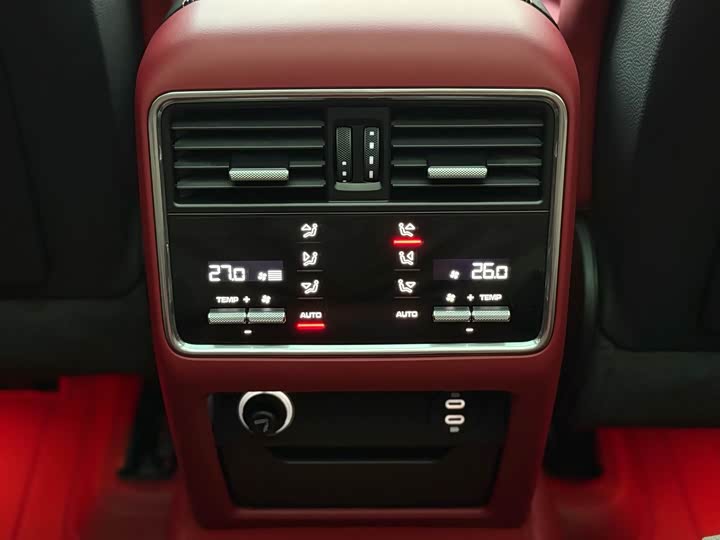 Porsche Cayenne Hybrid 2023 2023款 Cayenne E-Hybrid 2.0T 铂金版