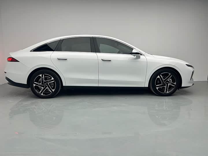 Roewe D7 2023 2023款 EV 510km 后驱旗舰版