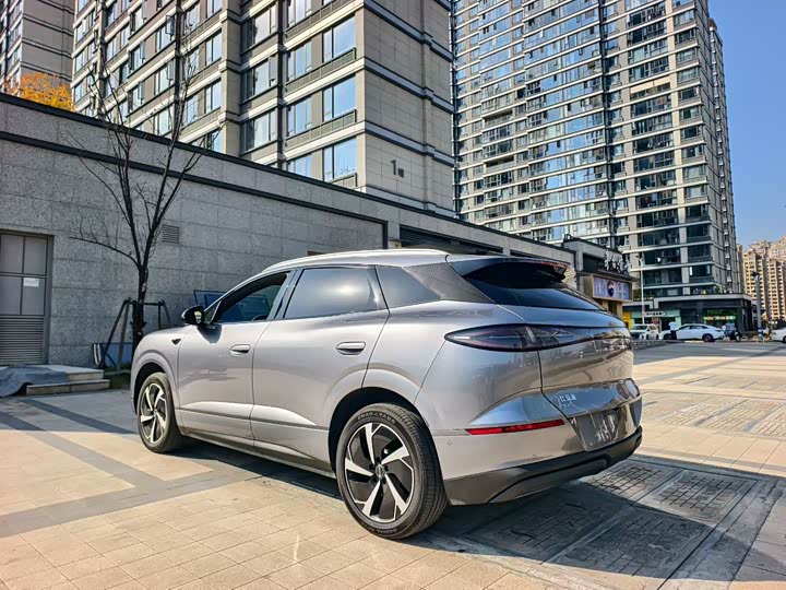 2025 BYD Sea Lion 06 Hybrid/EV