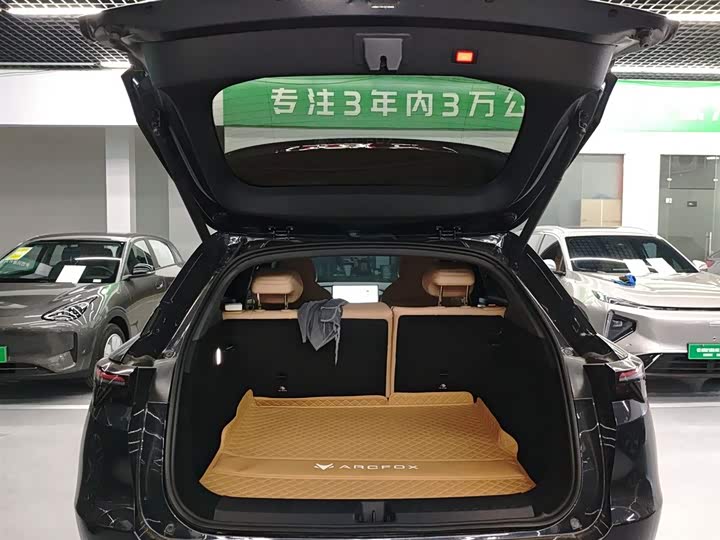 BAIC Arcfox Alpha T5 2025 2025款 520 PRO