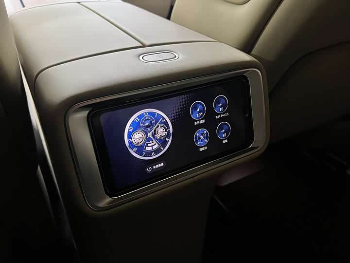 Aito M9 2025 2025款 增程 Ultra版 52kWh 6座版