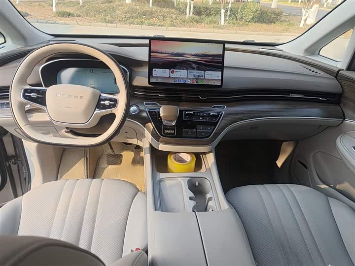 Roewe iMax 8 EV 2025 2025款 1.5T DMH 陆尊奢享版
