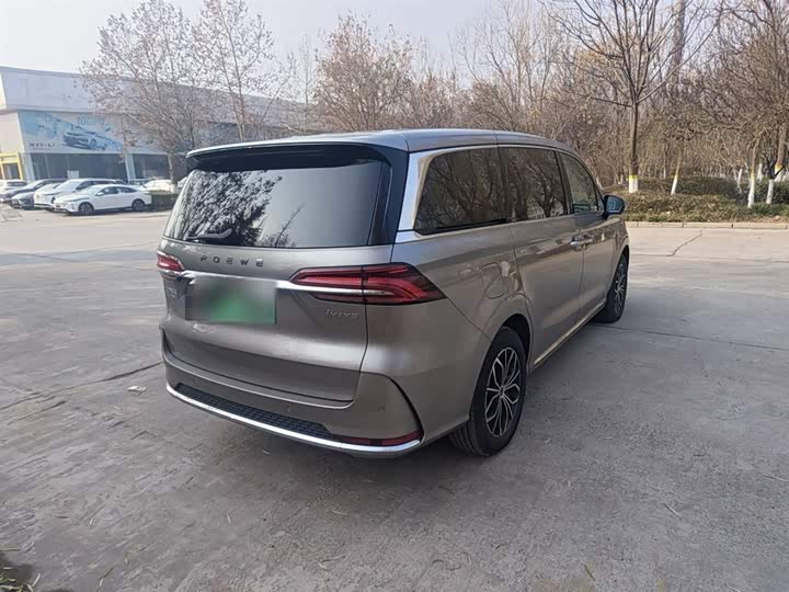 Roewe iMax 8 EV 2025 2025款 1.5T DMH 陆尊奢享版