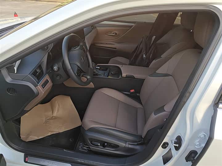 Lexus ES 2025 2025款 200 臻享版