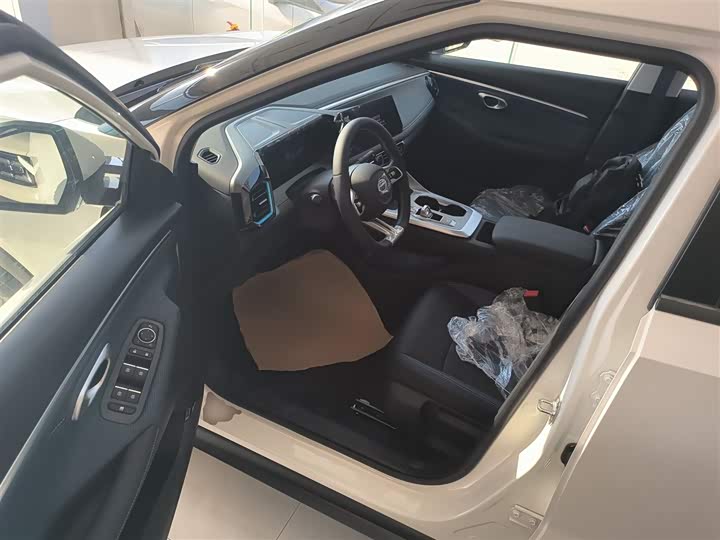 GAC Trumpchi GS3 2023 2023款 影速 270T 劲享版