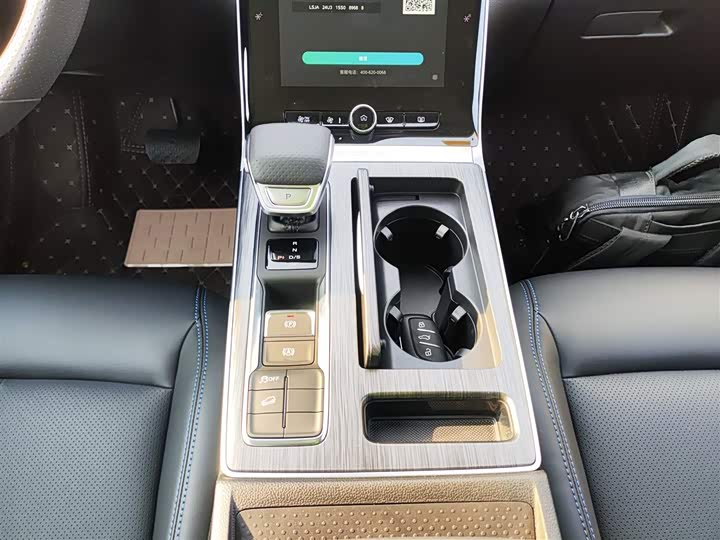 Roewe RX5 2025 2025款 PLUS 330TGI 自动领潮智惠版