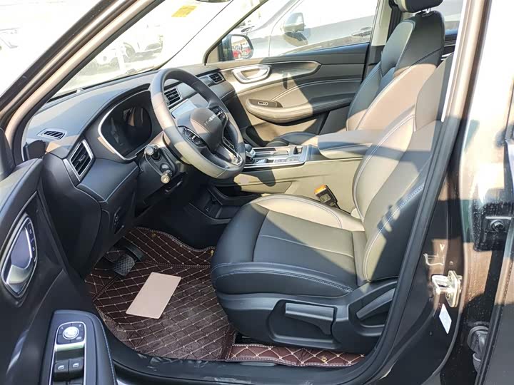 Roewe RX5 2025 2025款 PLUS 330TGI 自动领潮智惠版