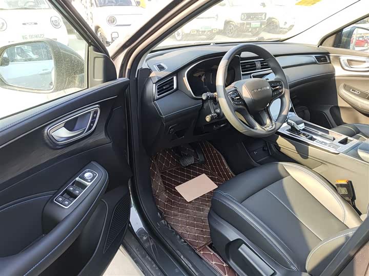 Roewe RX5 2025 2025款 PLUS 330TGI 自动领潮智惠版