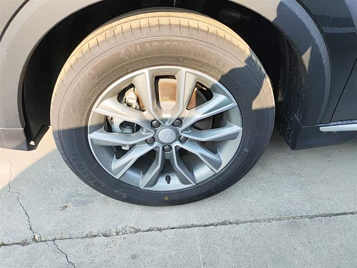 Roewe RX5 2025 2025款 PLUS 330TGI 自动领潮智惠版