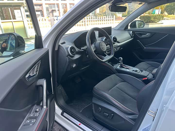Audi Q2L 2024 2024款 35TFSI 豪华动感型