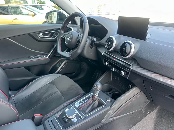 Audi Q2L 2024 2024款 35TFSI 豪华动感型